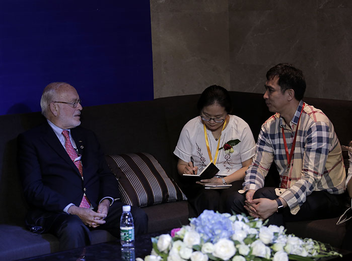 ICOI全球主席Judy教授接受采访指出，希望麦芽口腔能成为中国与国际种植牙技术交流沟通的桥梁